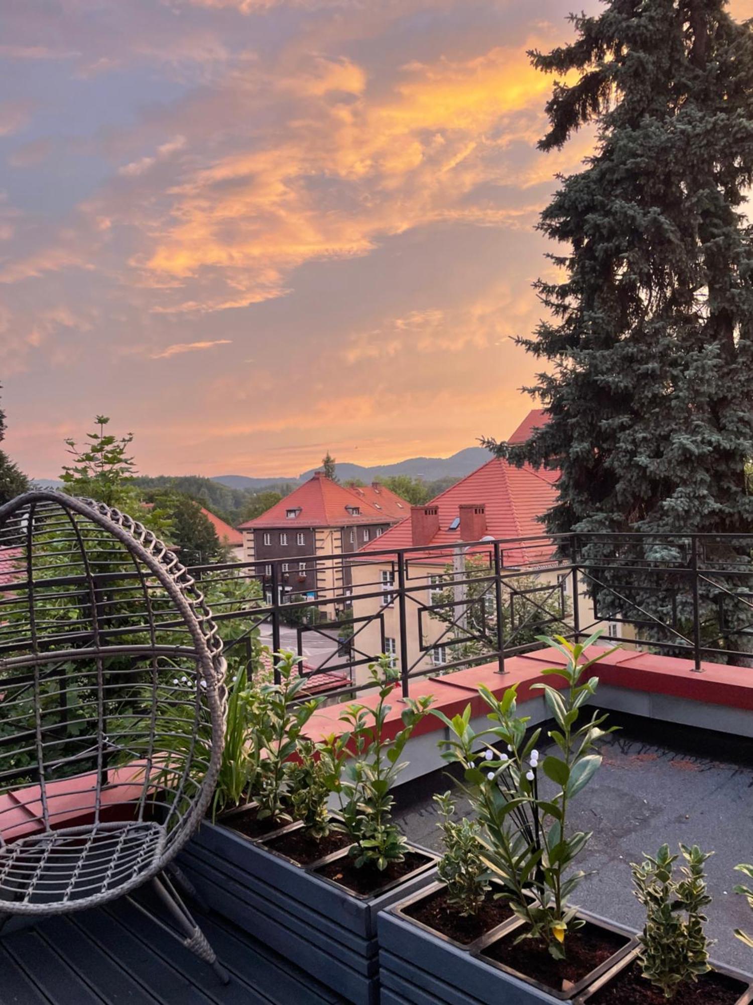 Apartament Szmaragdowa Sowa Wałbrzych Zewnętrze zdjęcie
